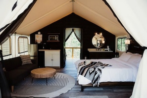 1 Schlafzimmer, Schreibtisch, WLAN, Bettwäsche