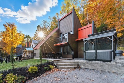 Ski-in/Ski-out Mont Orignal, Private Hot Tub | Alpenglow