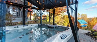 Mont Orignal | Private Hot Tub | Alpenglow