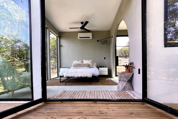 1 غرفة نوم ومكتب وواي فاي وملاءات أسرّة