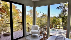 1 bedroom, desk, WiFi, bed sheets - Luxury Villa near Marble Falls for Weekend Getaways in Texas for Couples (Marble Falls)