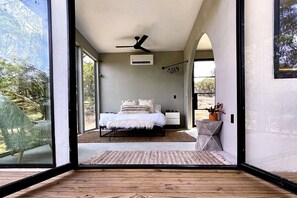 1 bedroom, desk, WiFi, bed sheets