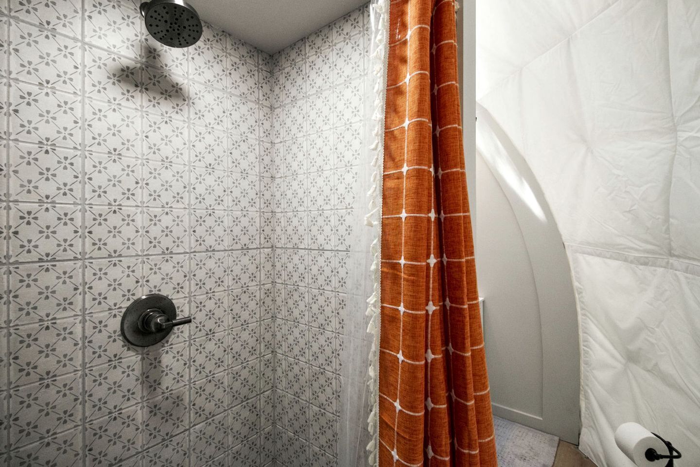 Towels, soap, shampoo
