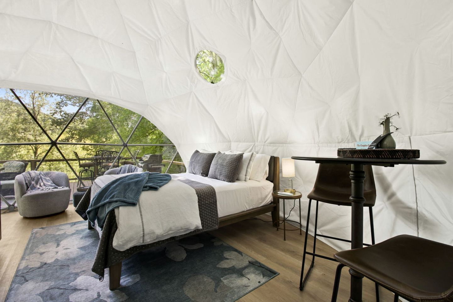 1 chambre, bureau, Wi-Fi, draps fournis