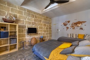 1 dormitori, wifi i roba de llit 