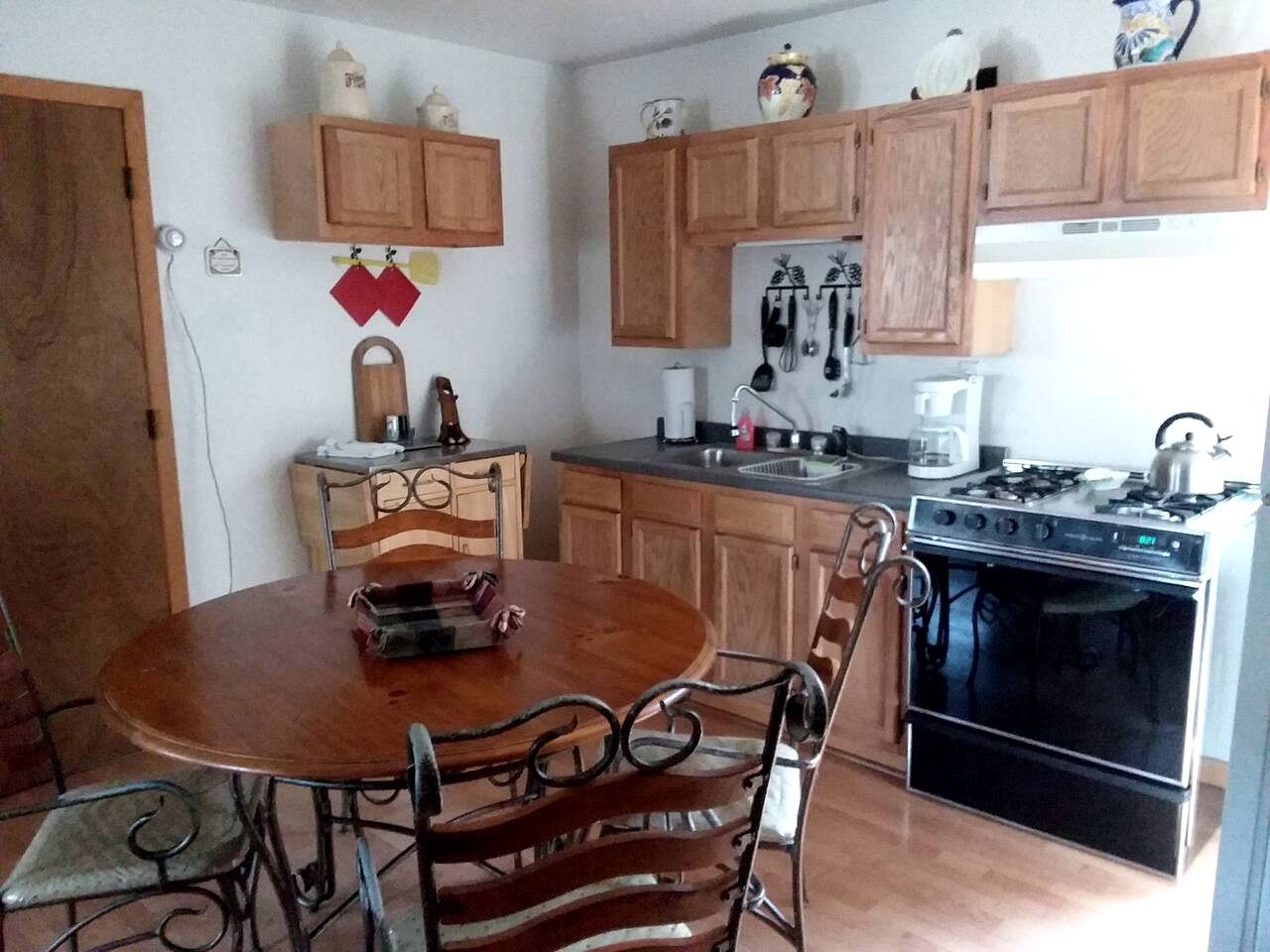 Cafetera/tetera, refrigerador, microondas, horno