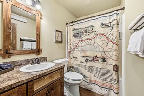 Hair dryer, towels, toilet paper - Old West Escapes, Pony Express in Island Park, ID (Island Park)