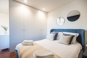 1 bedroom, iron/ironing board, WiFi, bed sheets - Porto Gallery District Escape | Central Retreat (Porto)
