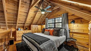 1 bedroom, desk, iron/ironing board, WiFi