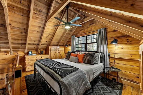 1 bedroom, desk, iron/ironing board, WiFi