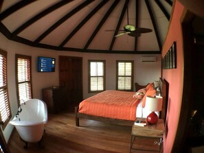 2 عدّة غرف نوم ومكتب ومكواة/لوح كي وواي فاي