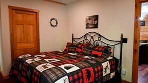 1 多间卧室、办公桌、WiFi、床单