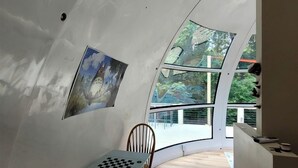 Lobby - Fiberglass Geodesic Dome on a Hundred Acres of Private Woodlands near Lake Sinclair, Georgia (Milledgeville)