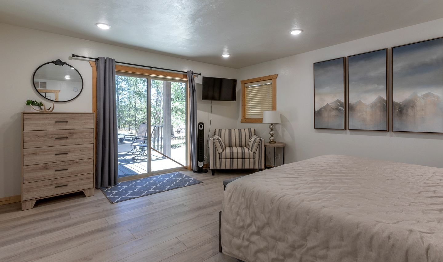 4 chambres, bureau, Wi-Fi, draps fournis