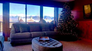 TV, fireplace, table tennis