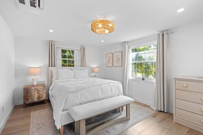 2 bedrooms, iron/ironing board, free WiFi, bed sheets - Casa Poinsetta- 2BR in a Quiet Coastal Neighborhood by RVA. (Longboat Key)