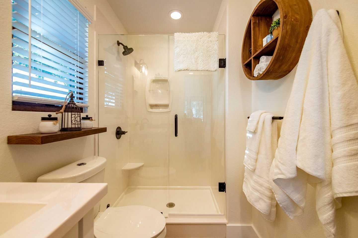 Hair dryer, towels