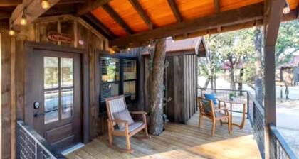 The Blue Jay Treehouse in Elm Mott, TX