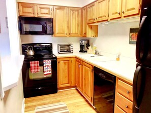 Private kitchen - Lovely Bretton Woods Vacation Cottage on a Ski Trail (Carroll)