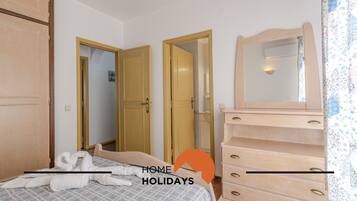 2 habitaciones, tabla de planchar con plancha y wifi gratis