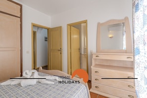 2 habitaciones, tabla de planchar con plancha y wifi gratis