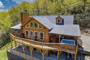 Exterior - Stunning Log Cabin with Views of Mt. Mitchell near Asheville, North Carolina (Black Mountain)