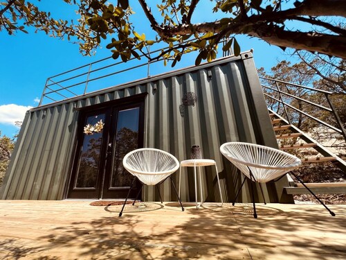 Canyon Lake Container Offering Spectacular Views of Nature From the Surrounding Porch, Near Guadalupe River in Texas