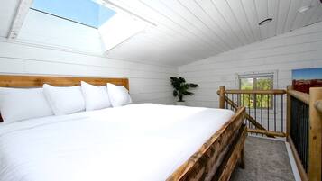 1 bedroom, in-room safe, WiFi, bed sheets