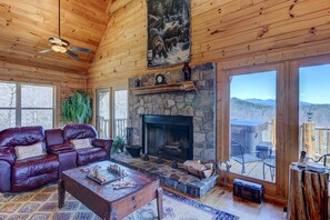 Living area - Expansive Log Cabin Rental in Foothills of Blue Ridge Mountains, North Carolina (Black Mountain)