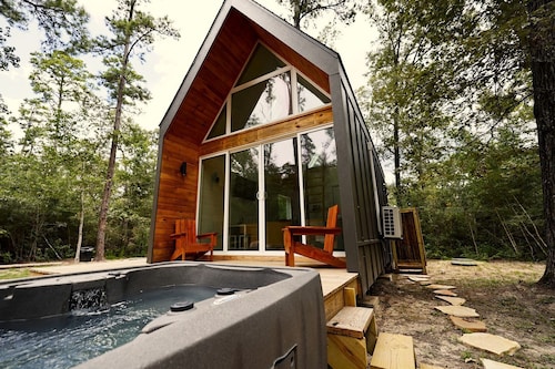 Gorgeous Cozy Cabin in Montgomery, Texas