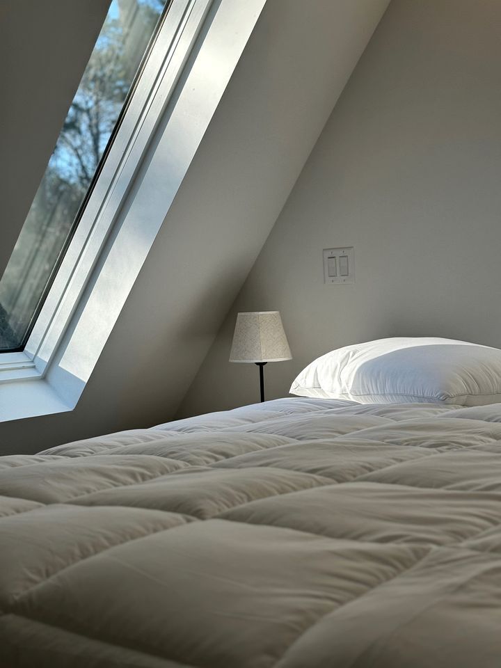 1 bedroom, desk, WiFi, bed sheets