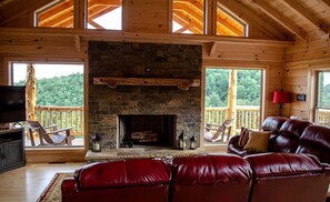TV, fireplace, DVD player, ping pong - Serenity Awaits: Secluded Cabin Rental in Black Mountain, North Carolina (Black Mountain)