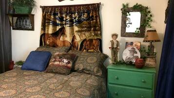 1 bedroom, iron/ironing board, WiFi, bed sheets