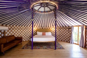 1 Schlafzimmer, Schreibtisch, WLAN, Bettwäsche