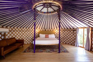 1 slaapkamer, een bureau, wifi, beddengoed