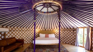Unclassified image, 4 of 22, button - Stunning Yurt for a Romantic Getaway in Dripping Springs, Texas (Dripping Springs)