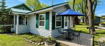 Tiny Cabin Perfect an Individual Escape with BBQ in Riverside, Wyoming