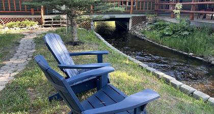 Tiny Cabin Perfect an Individual Escape with BBQ in Riverside, Wyoming