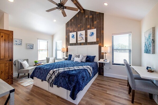 1 habitación, tabla de planchar con plancha, wifi y ropa de cama 