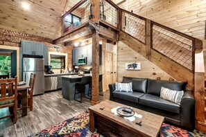 Living area - Enchanting Cabin with Game Room, Indoor Pool and Porch in Tennessee (Sevierville)