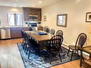 Dining - Completely Renovated Bretton Woods Accommodation for a Weekend Getaway in New Hampshire (Carroll)