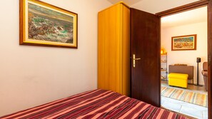4 chambres, fer et planche à repasser, Wi-Fi gratuit, draps fournis
