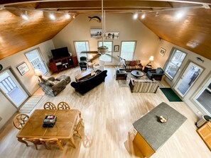 تلفزيون، مشغل دي في دي، ستيريو