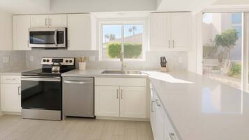 Apartment, Accessible | Private kitchen