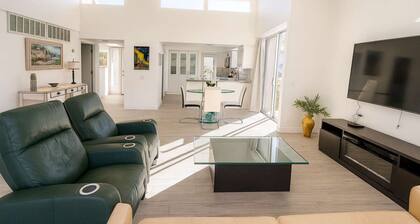 Allura Palm Desert Modern Ironwood Country Club 2BR