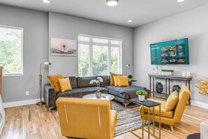 House | 4 bedrooms, desk, Internet - Grill Fire Pit Views Near Downtown Nashville (Nashville)