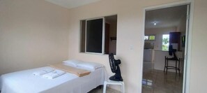 Standard-Vierbettzimmer, Gartenblick