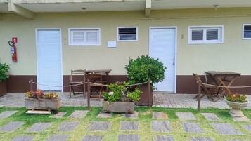 Standard Quadruple Room, Garden View | Iron/ironing board, free WiFi