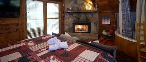 1 bedroom, desk, WiFi, bed sheets
