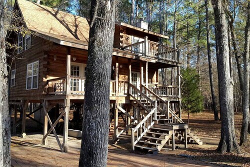 Claxton's Riverfront Family Fun: Cabin Adventures Await